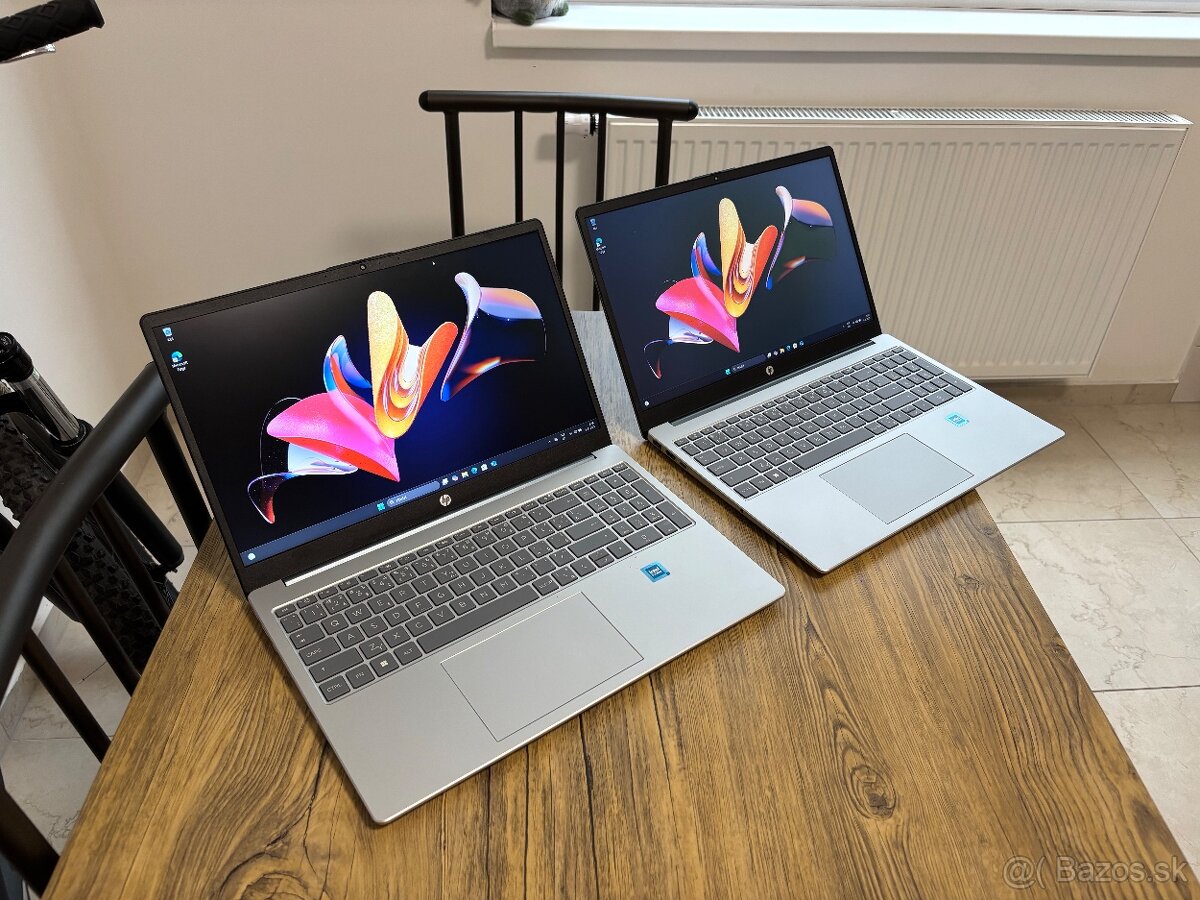 /15.6"/HP Notebook/4GB RAM DDR5/128GB NVMe SSD/Intel HD 2GB