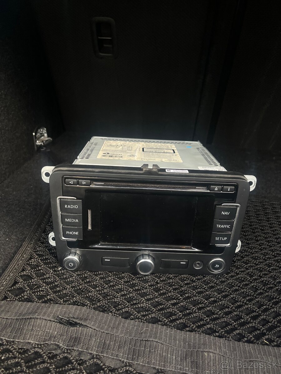 Rádio Passat b7