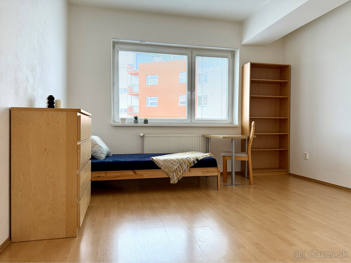 3 izbový tehlový byt s terasou v centre mesta