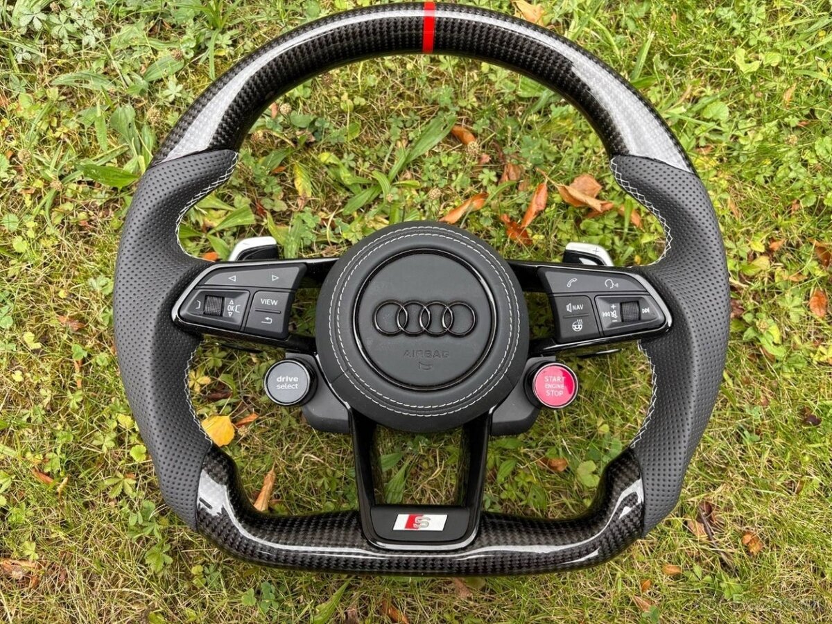 AUDI R8 VOLANT SPORTOVY --- START/STOP - DRIVE SELECT karbon