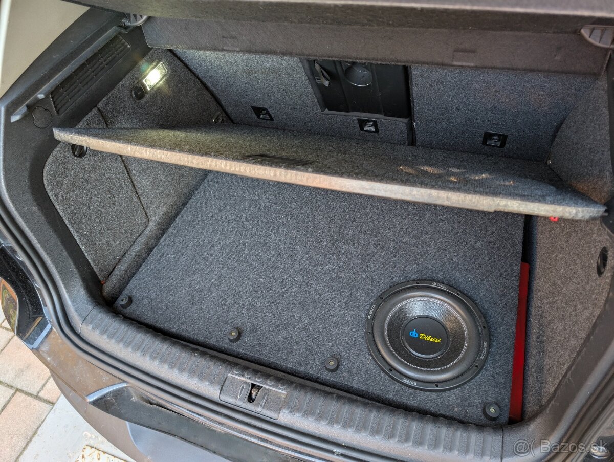 Pasívny subwoofer s platom pre VW Tiguan 5N (2007-2018)
