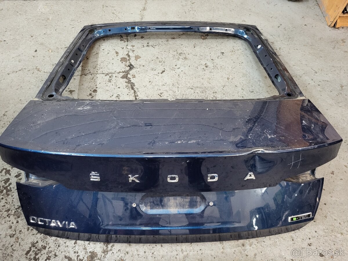 Skoda octavia 4 kufrove dvere.
