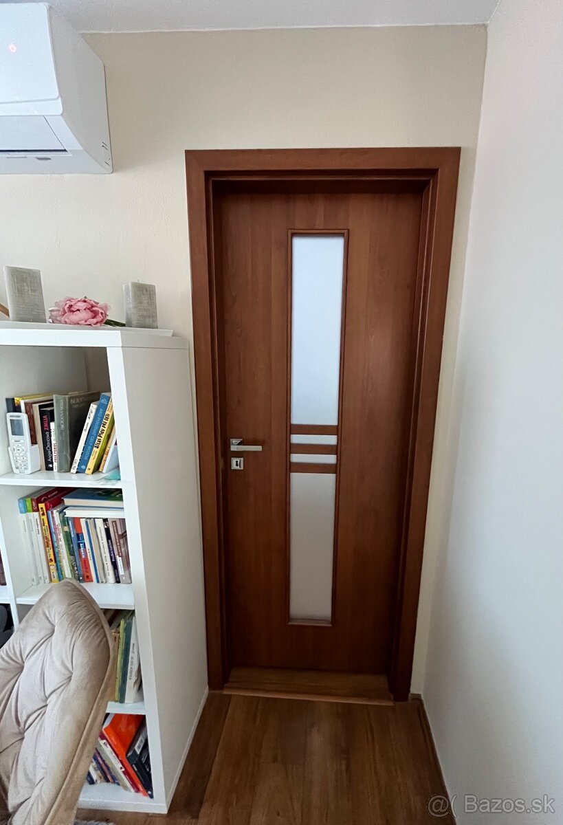 Interiérové dvere + kľučky, zárubne
