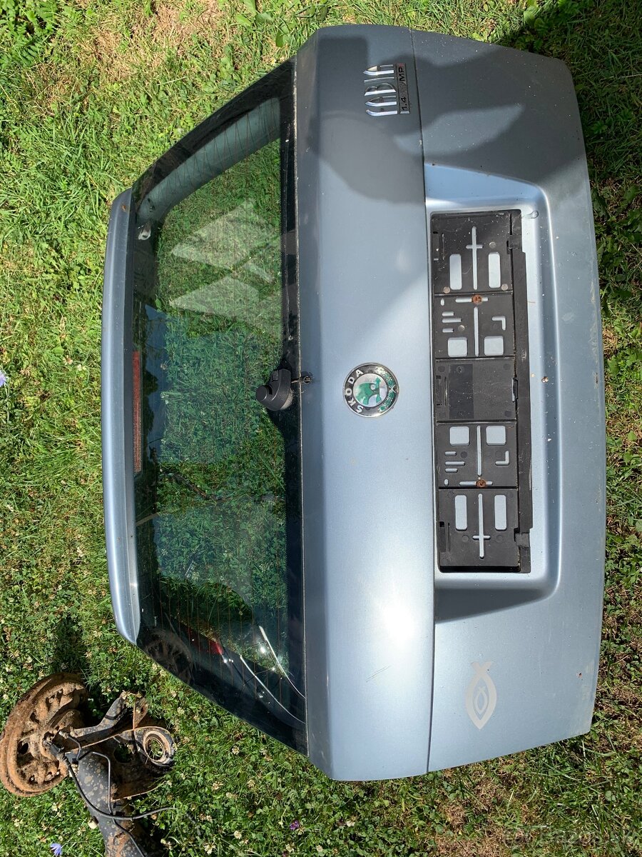 Kufrove dvere skoda fabia 1