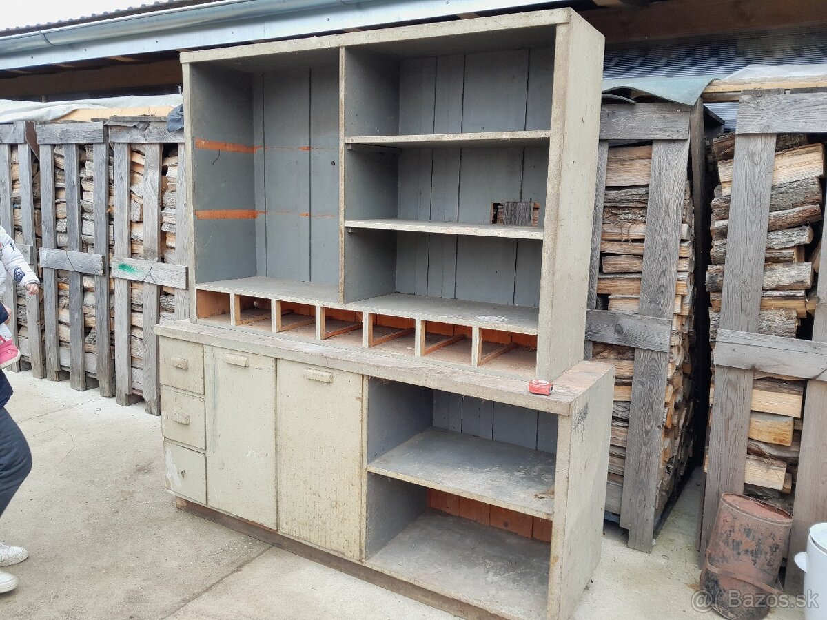 Predám skrine z obchodu