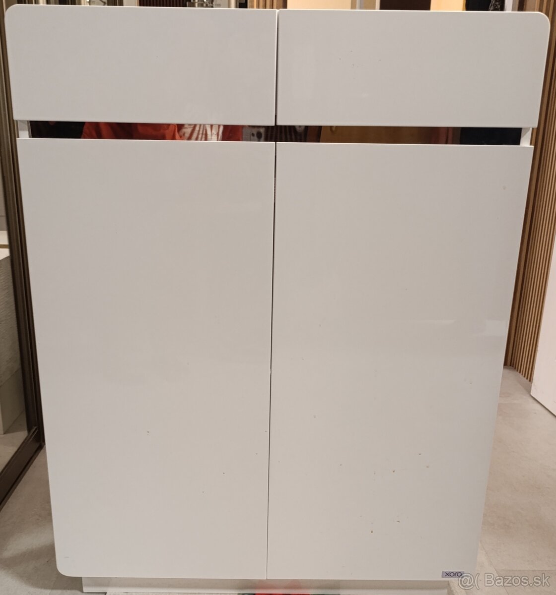 Moderná biela skrinka/ komoda
