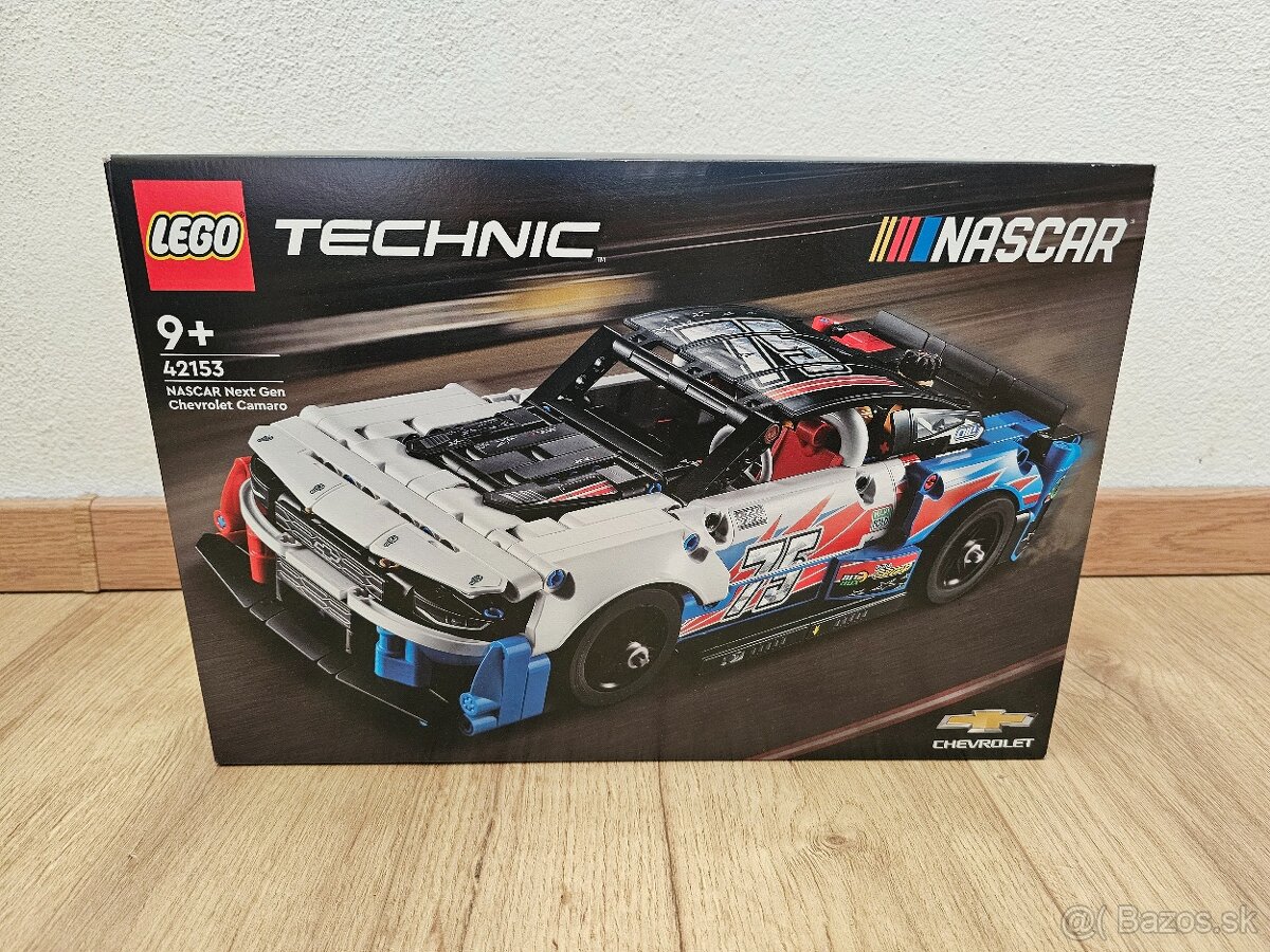 LEGO Technic 42153 NASCAR Next Gen Chevrolet Camaro ZL1