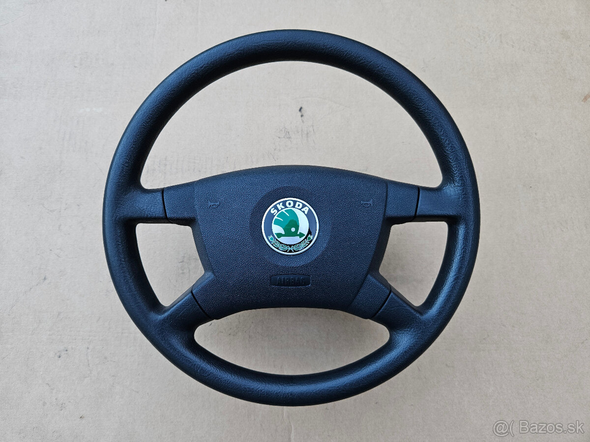 Škoda Fabia 1 gumový volant pekná štruktúra
