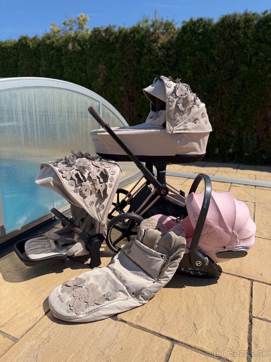 Cybex limitka Simply flowers 2024