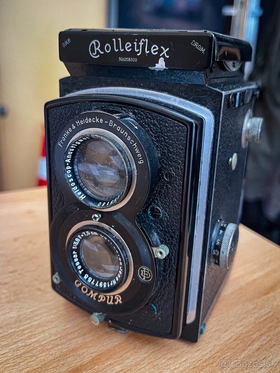 Stary fotoaparat Rolleiflex