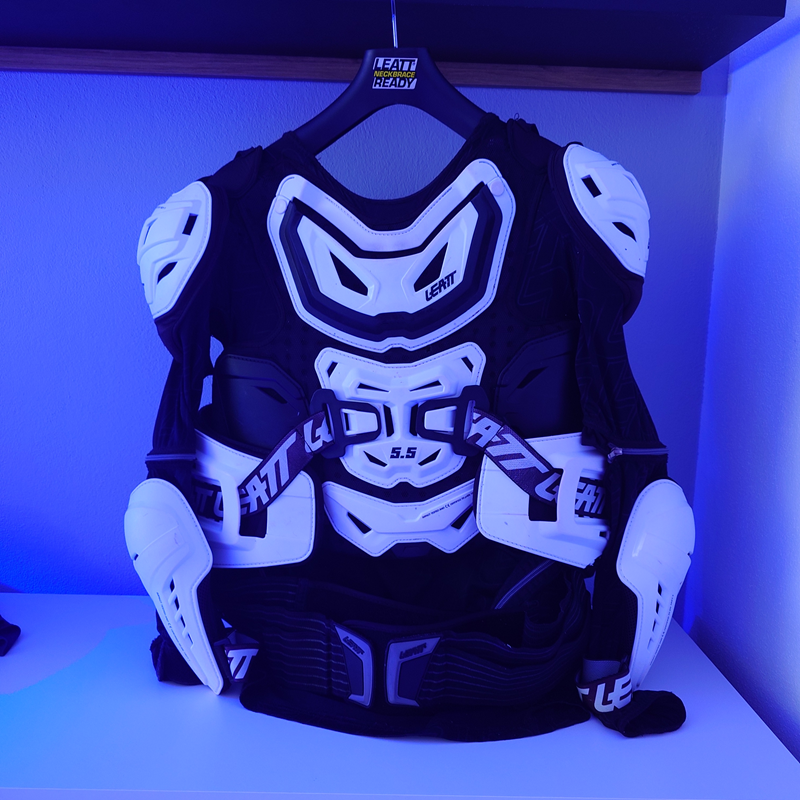 Leatt chránič tela Body Protector 5.5 L/XL