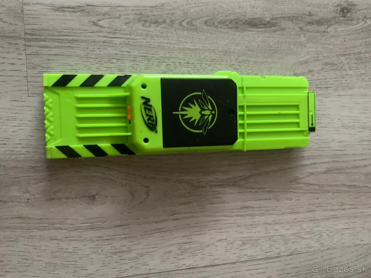 Nerf zasobnik