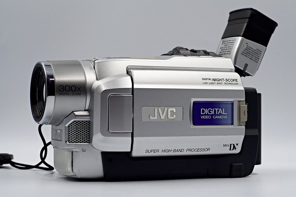 JVC digitalná video kamera