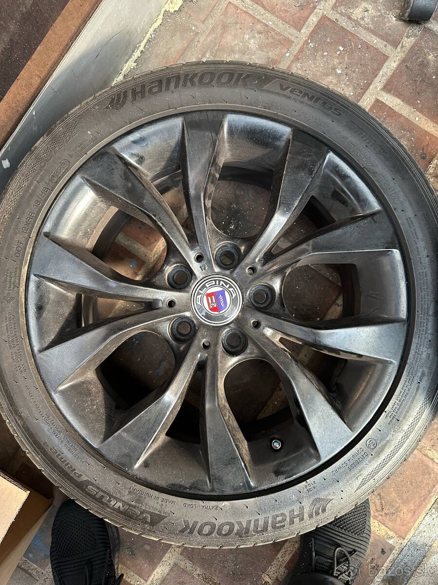 Elektrony BMW 225/45 R17