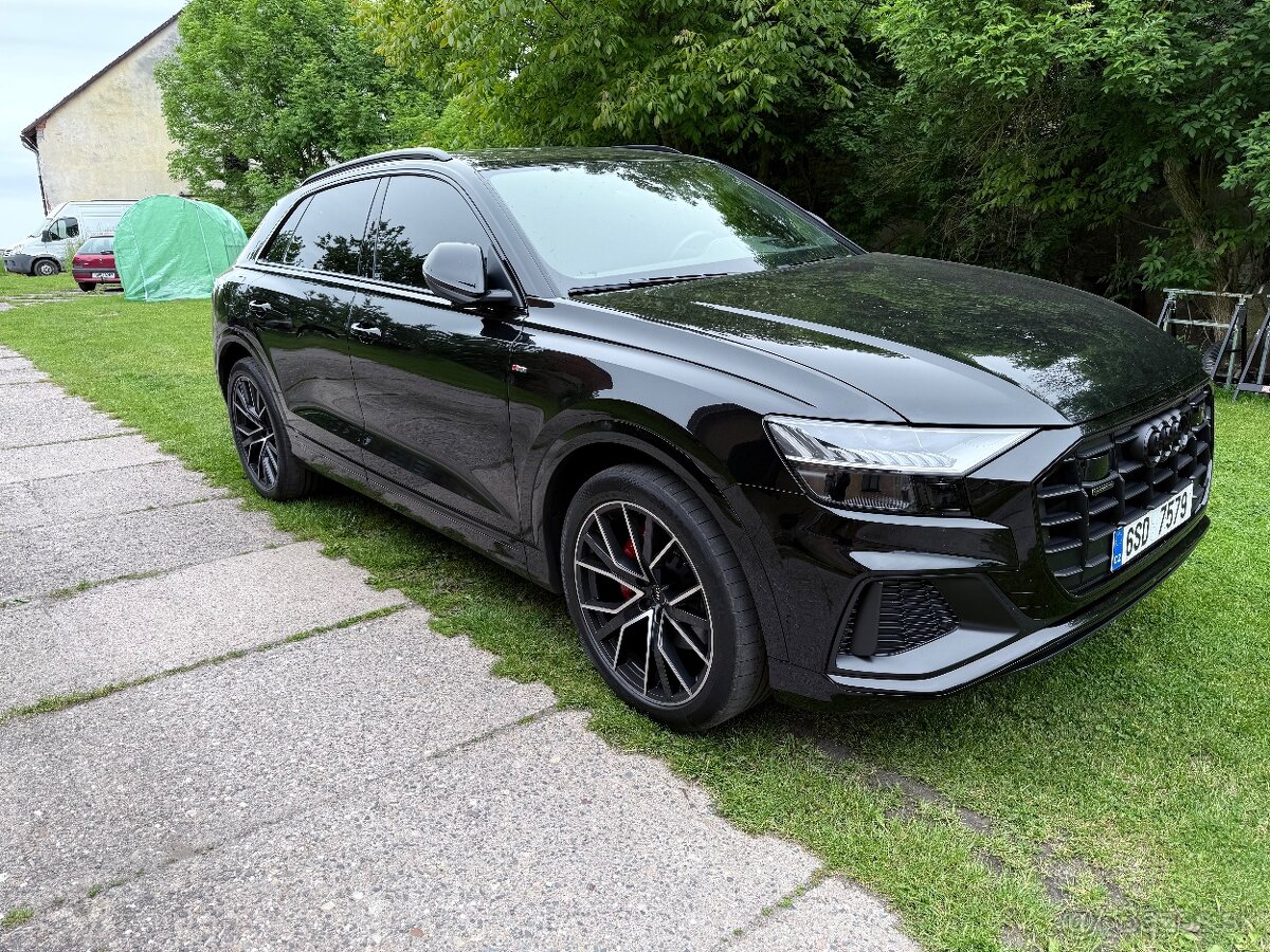 Rok 2023 Audi Q8 3.0 45 TDI Quattro S line