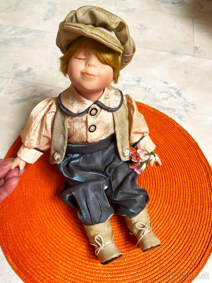 Starožitnosť - porcelánový chlapček