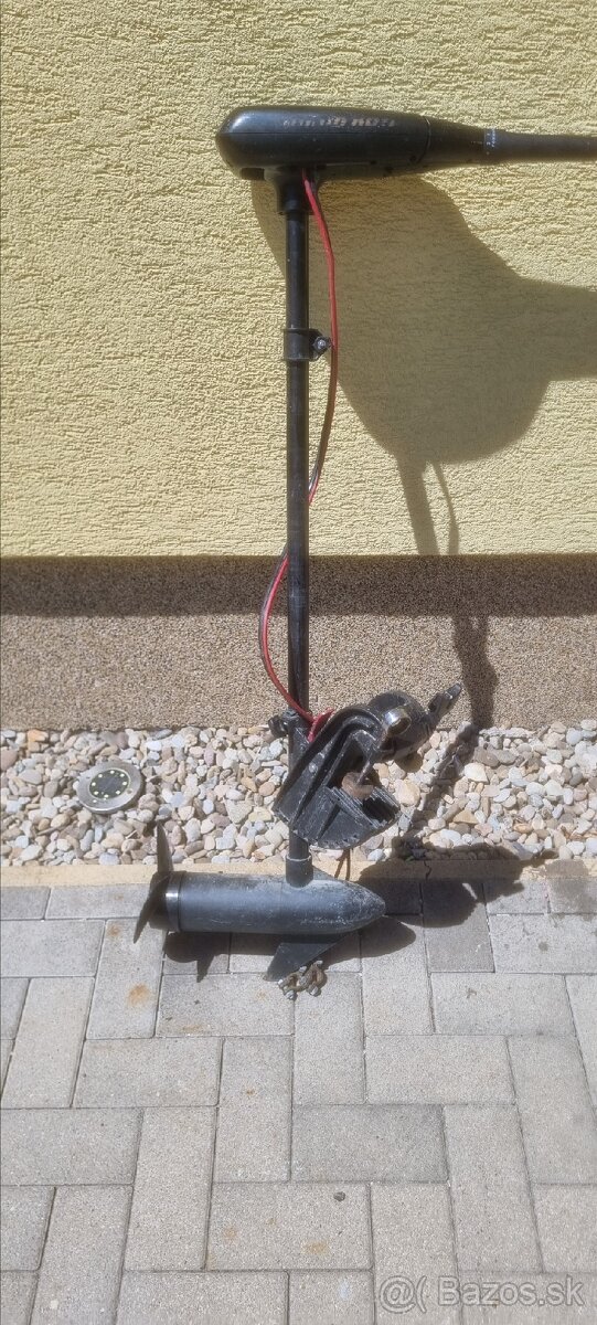 Motor na čln