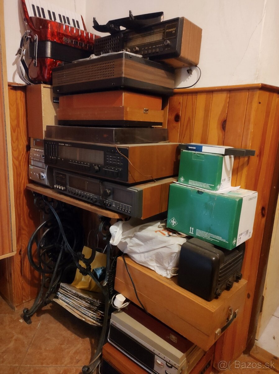 Staré rádio, magnetofon,gramoradio , LP platne