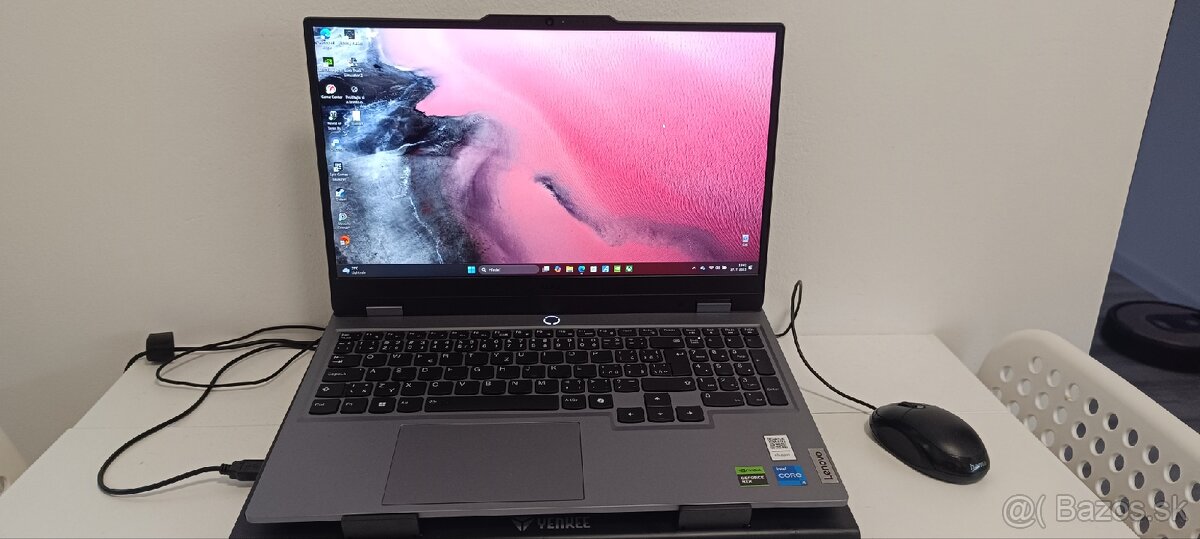 Lenovo LOQ 15IAX9 notebook