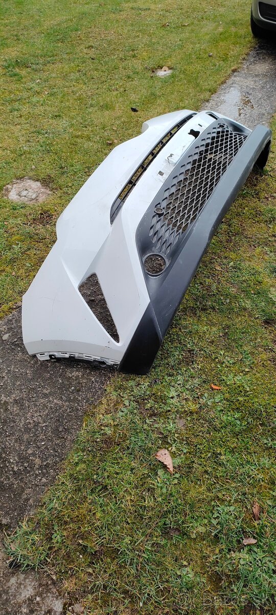 Predný nárazník Toyota chr 2019