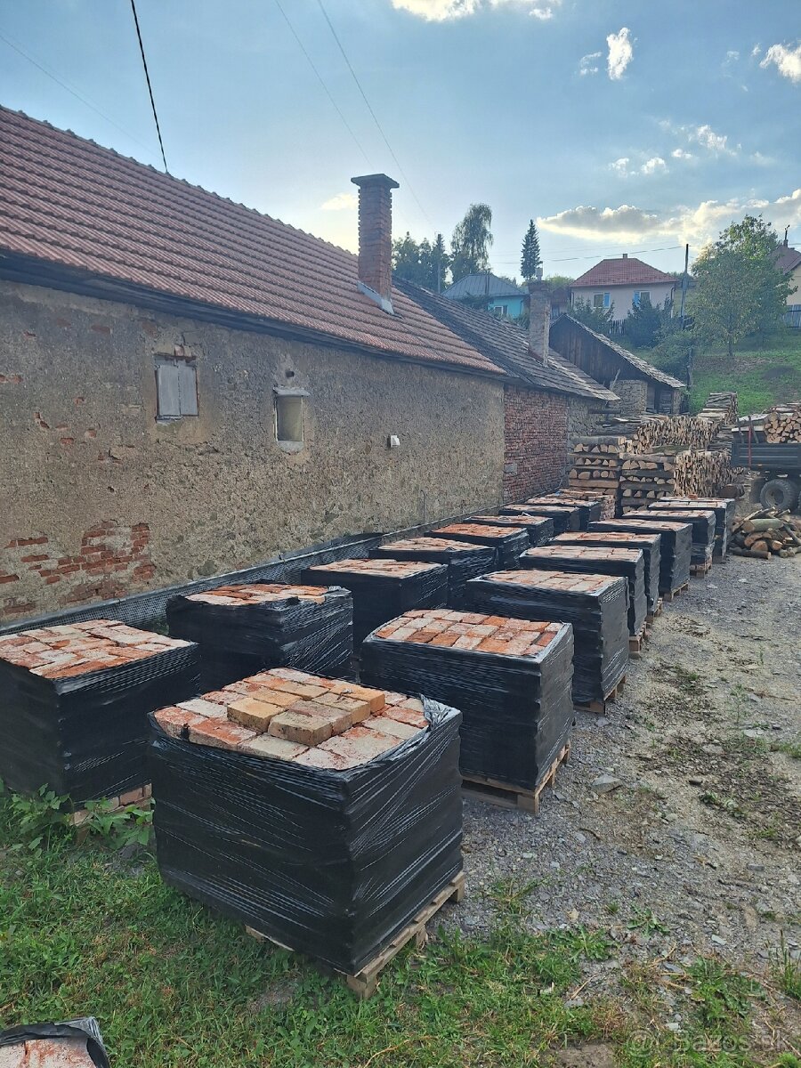Staré pálené tehly