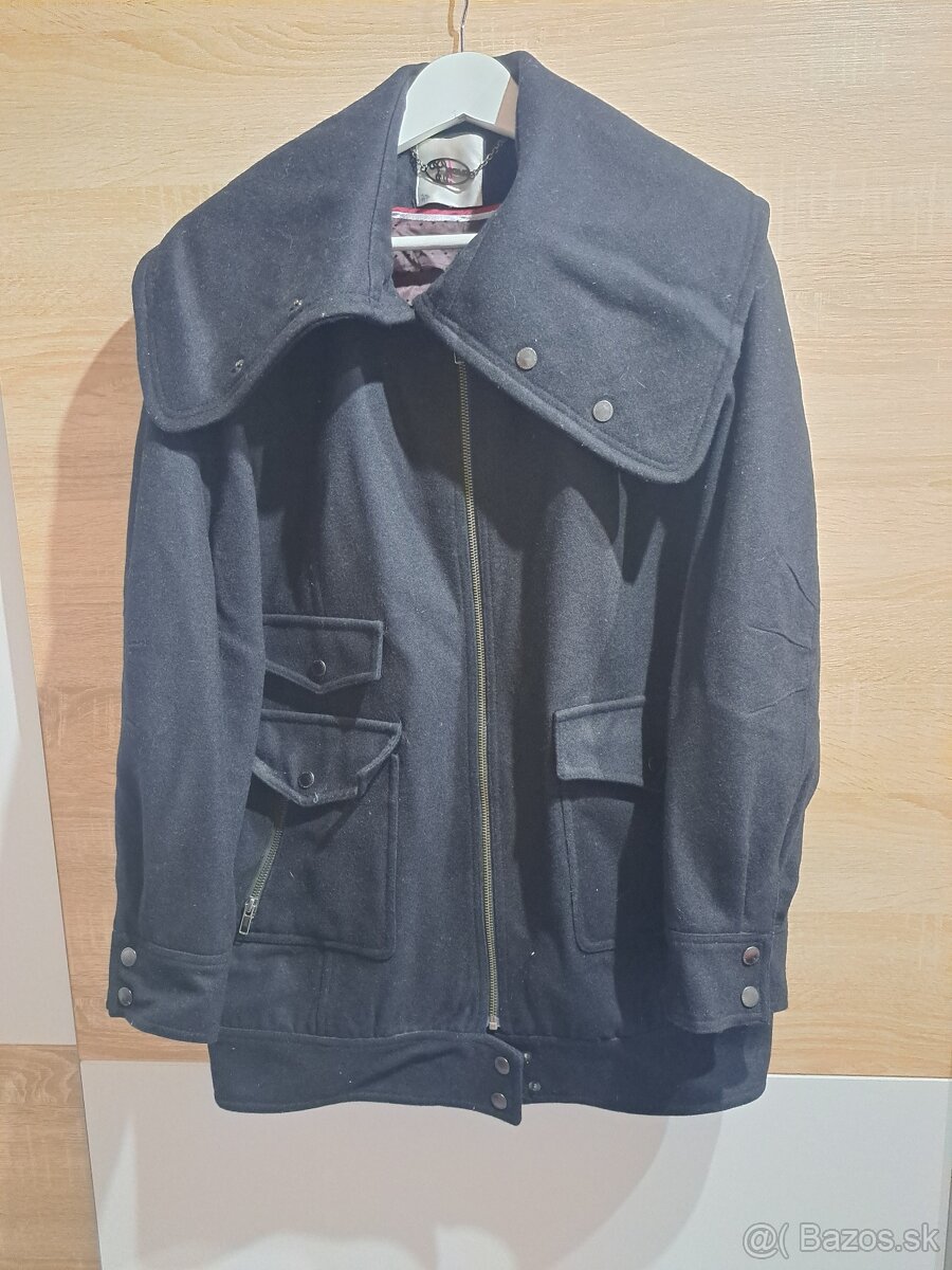 Čierny kabátik zn. Jasper Conran