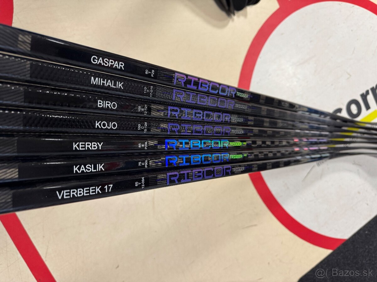 UPLNE NOVA PROFI HOKEJKA CCM RIBCOR TRIGGER 7 PRO + CUSTOM