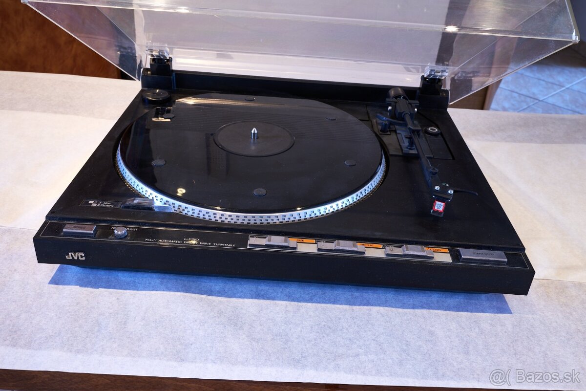 Predám hifi vežu JVC a reproduktory