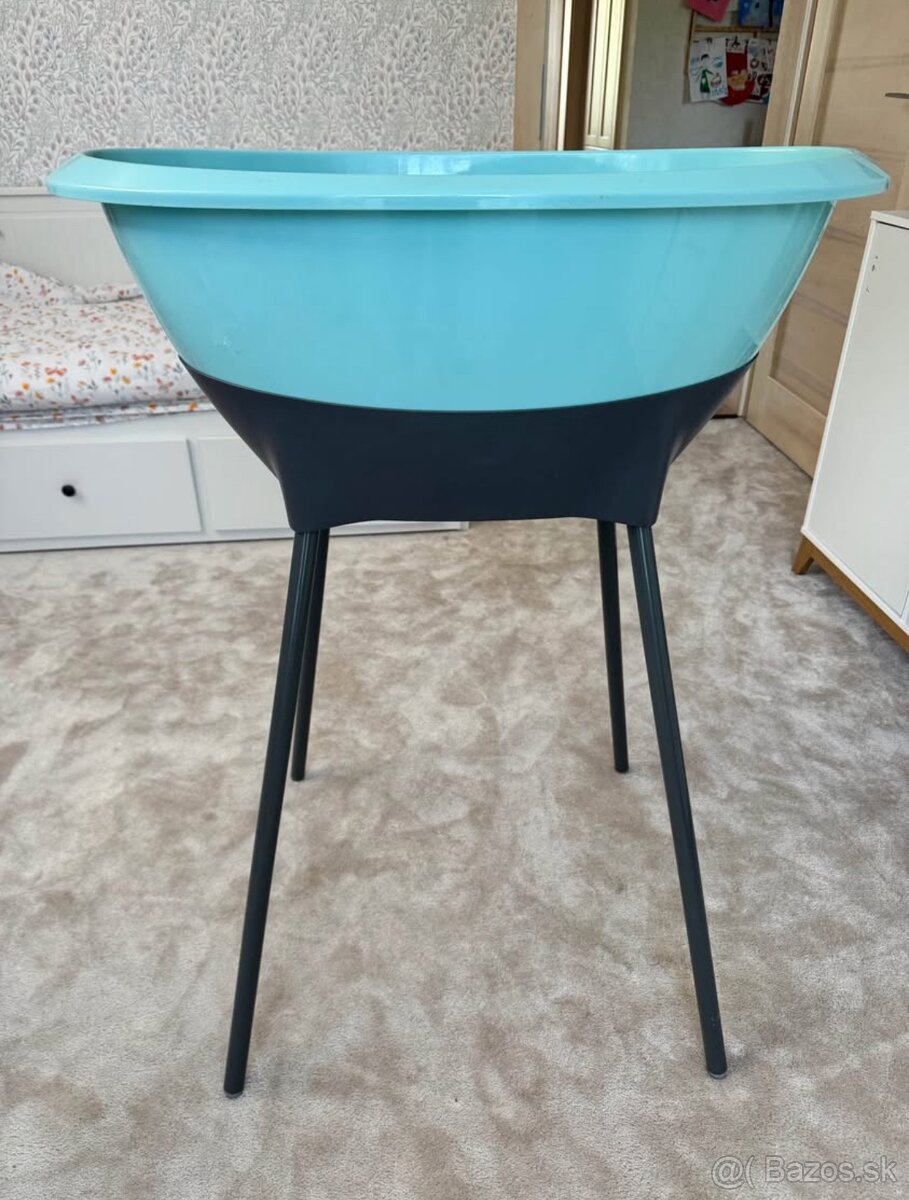 Vanička so stojanom