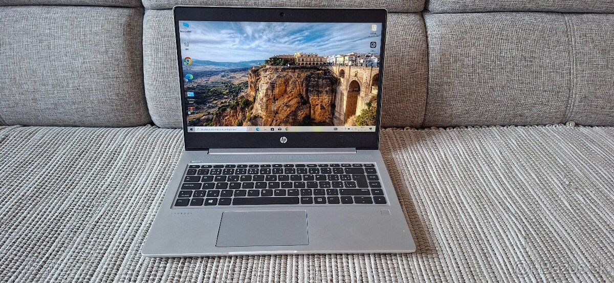 HP Probook-Ryzen 3 3200U ,16GB DDR4,256gb nvme LED Full HD