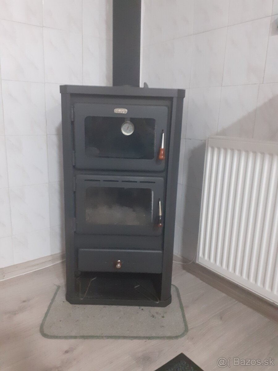 Krbové kachle s rúrou na pečenie