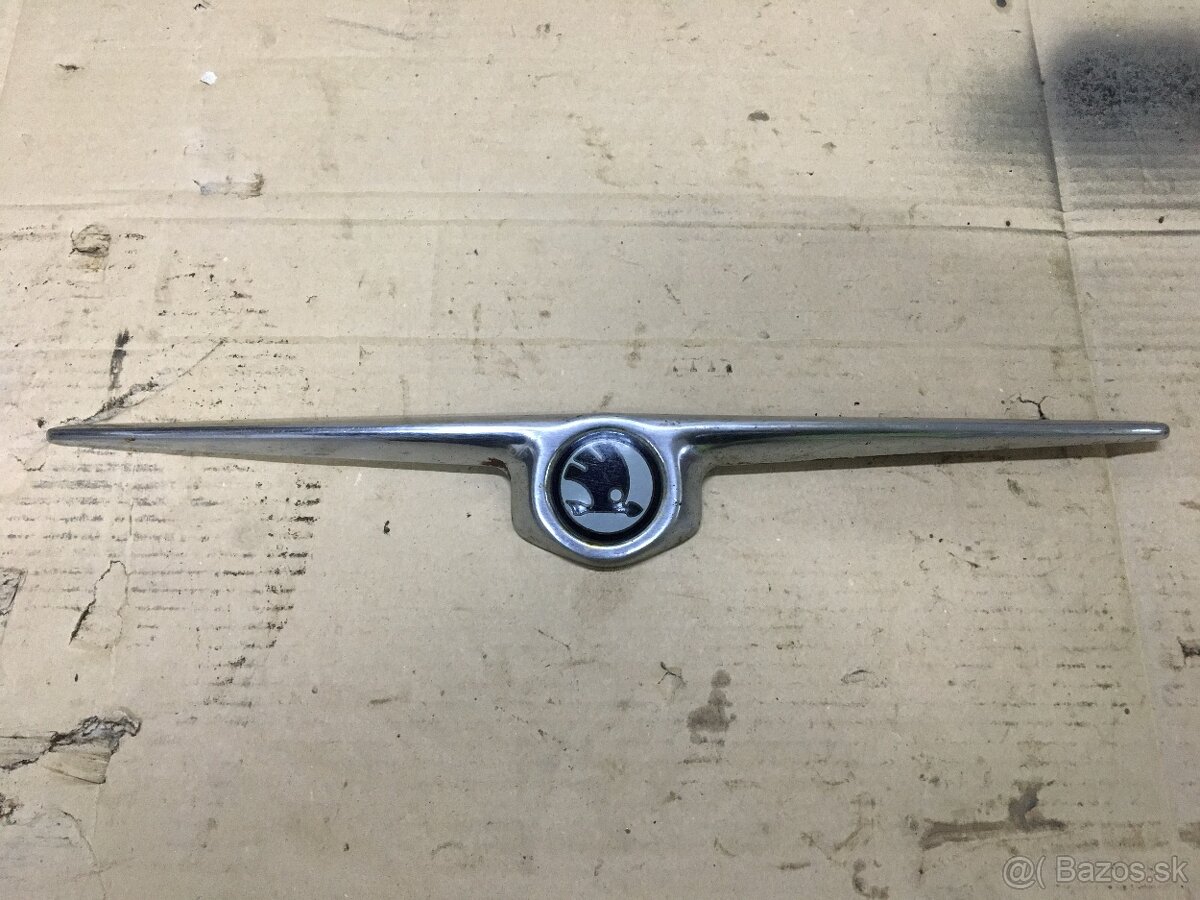 Kovové znaky škoda