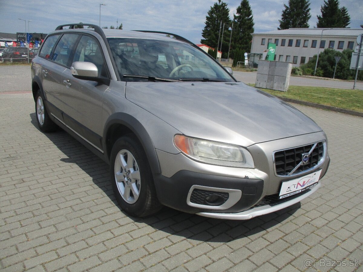 VOLVO XC70 D5 151kw AWD Momentum Kinetic 07/2010