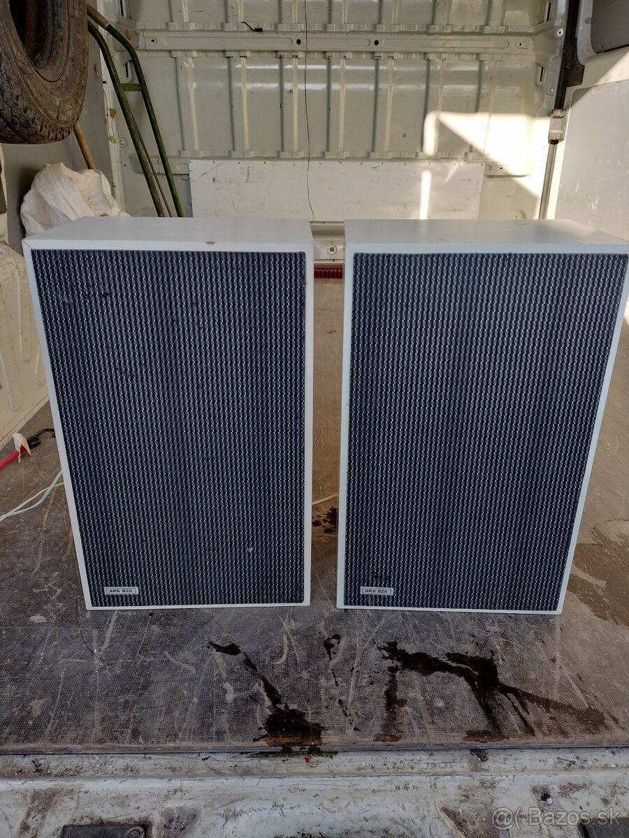 Reproduktory ARS 825