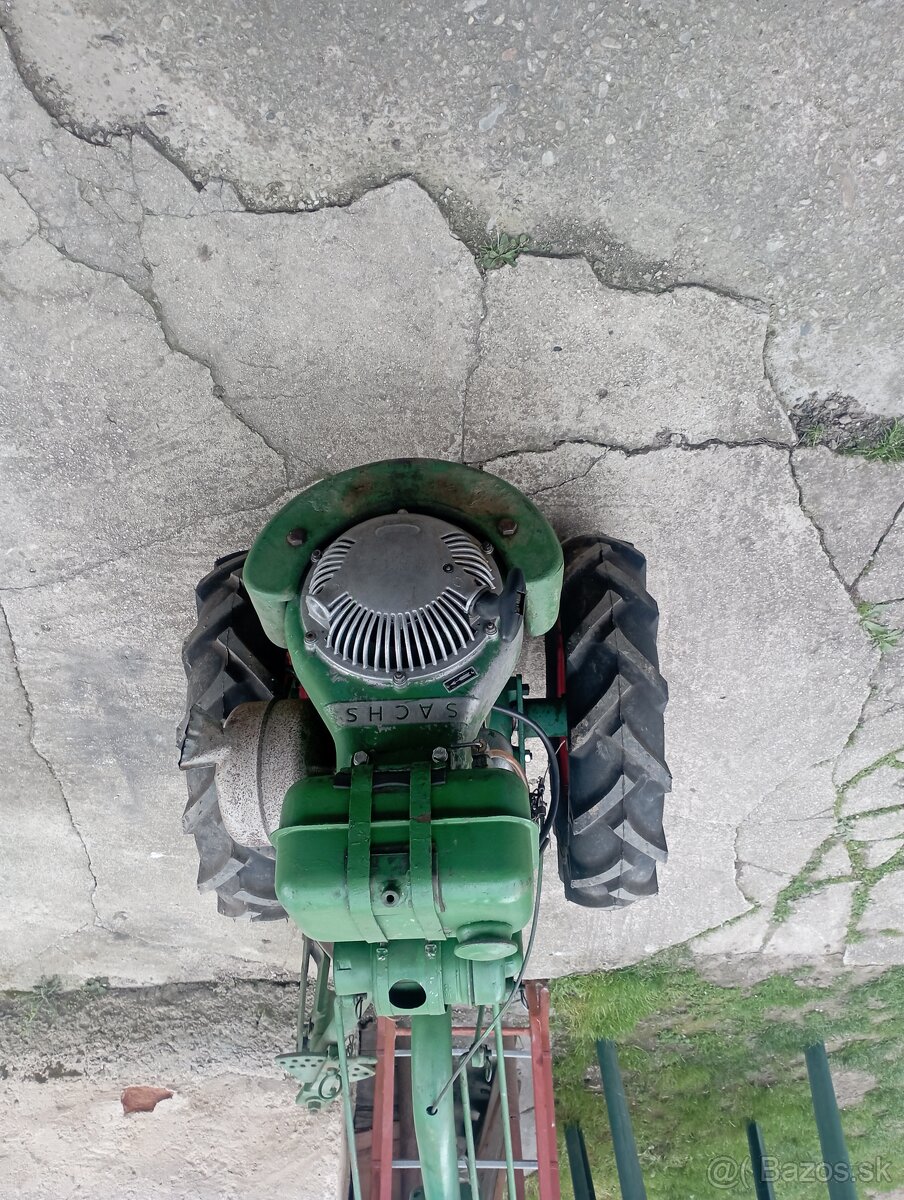 Holder E6