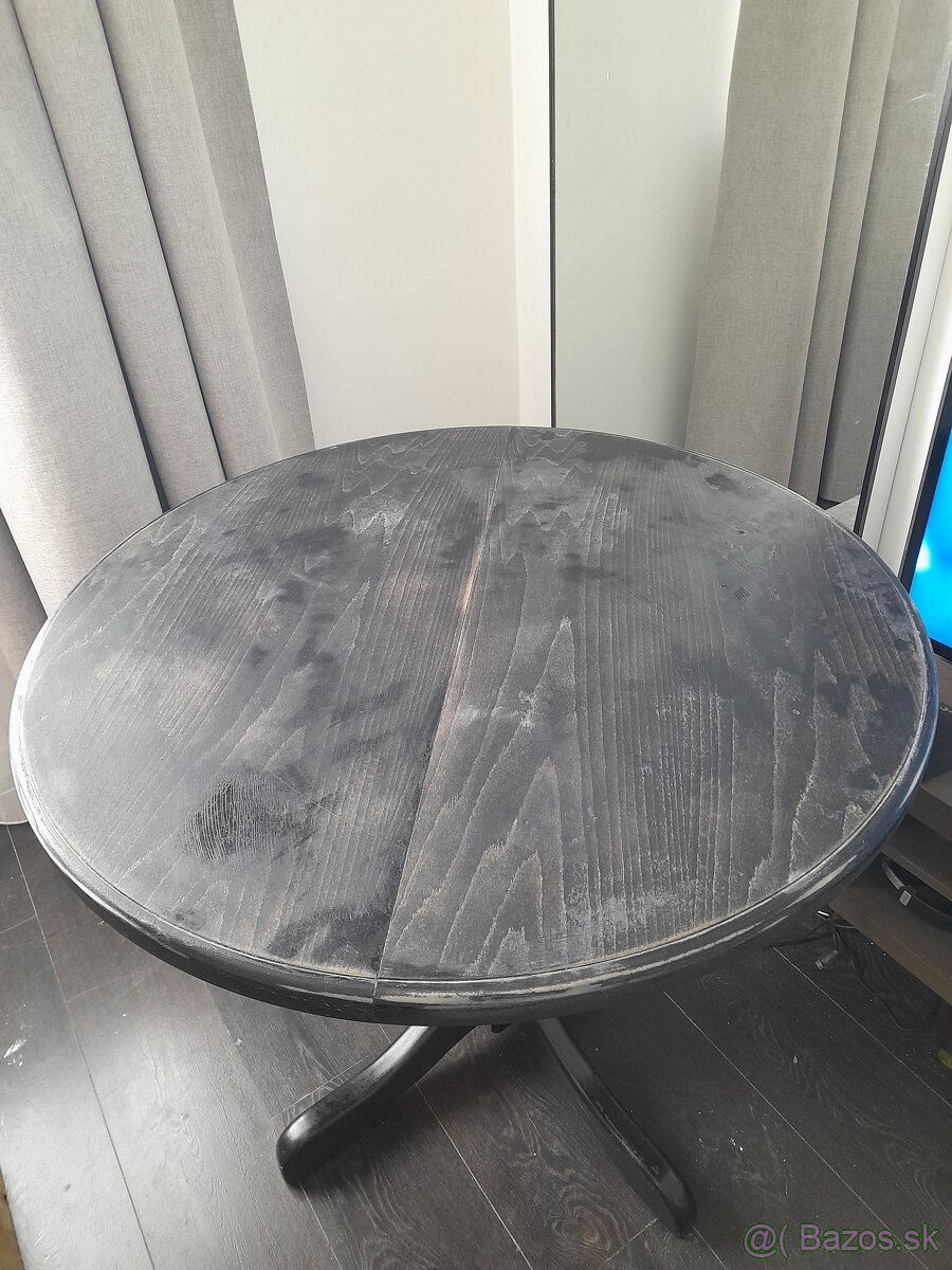 Predam okruhly stol z masivu, 90cm priemer, rozkladaci