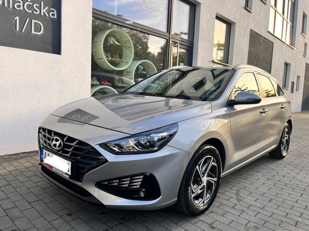 Hyundai i30 CW kombi 1.5i CVVT Family,1.maj. v Záruke