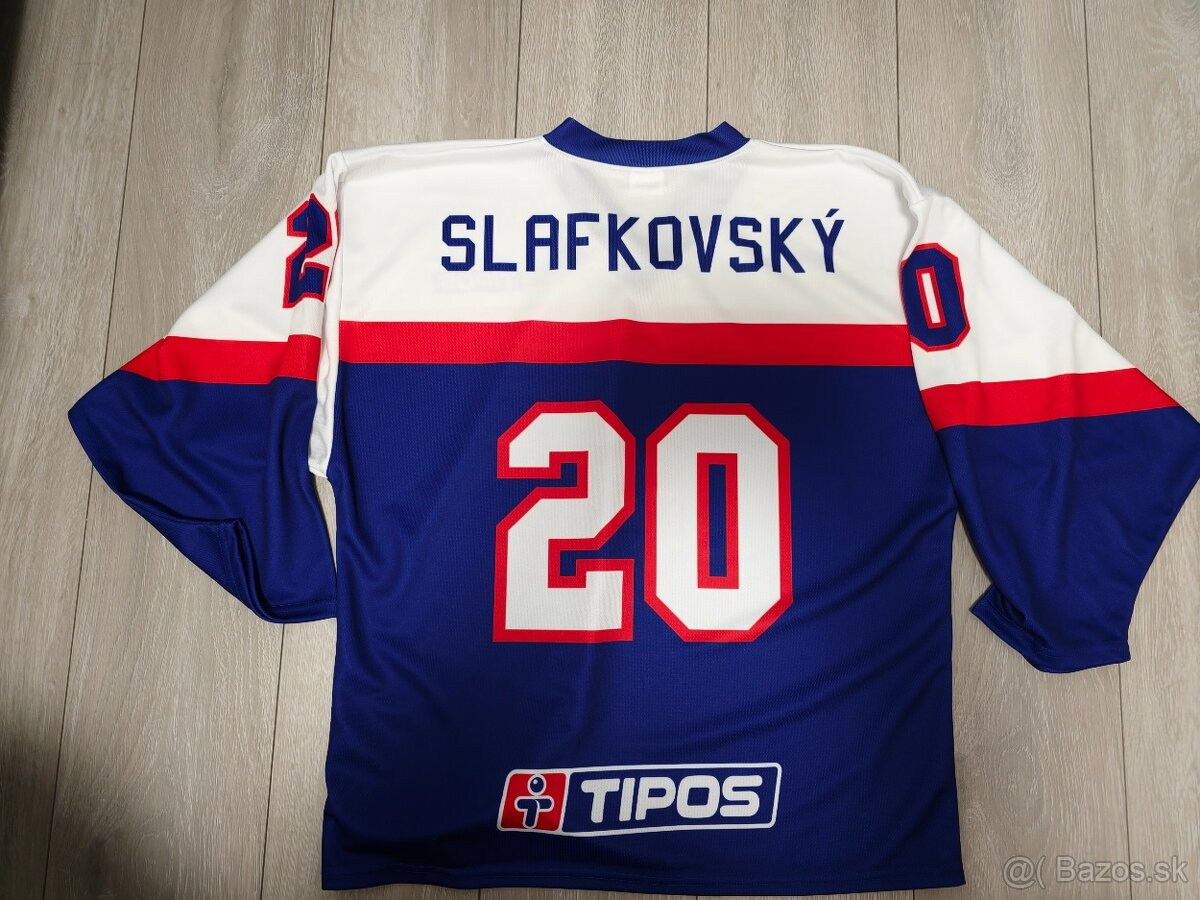 Podpísaný hokejový dres Juraja Slafkovského