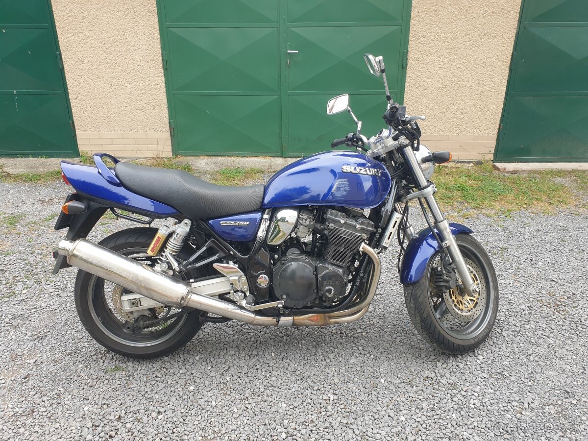 Suzuki GSX 750