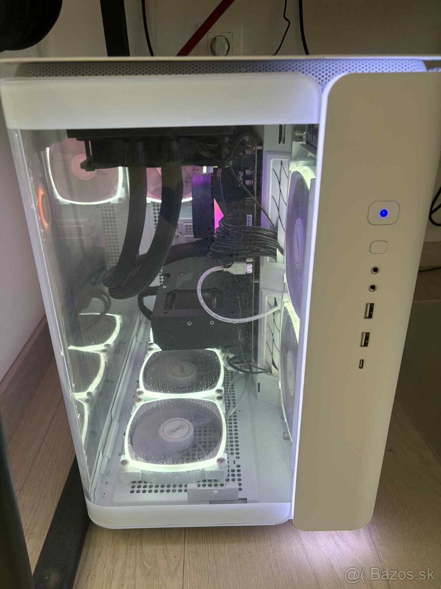 Herný počítač AMD Ryzen 7 9800X3D / RTX 4070 Super / 32 RAM