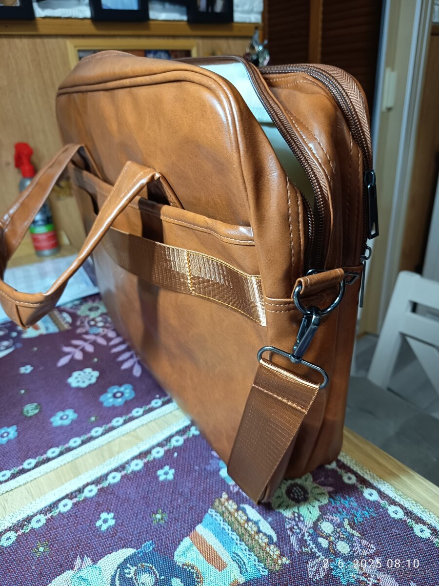 Pánska aktovka a malá taška