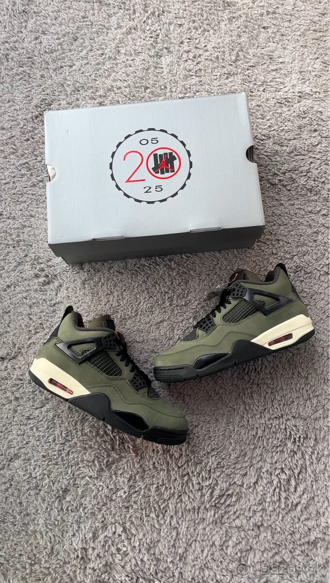 Air Jordan 4 Retro OG Undefeted (2025)