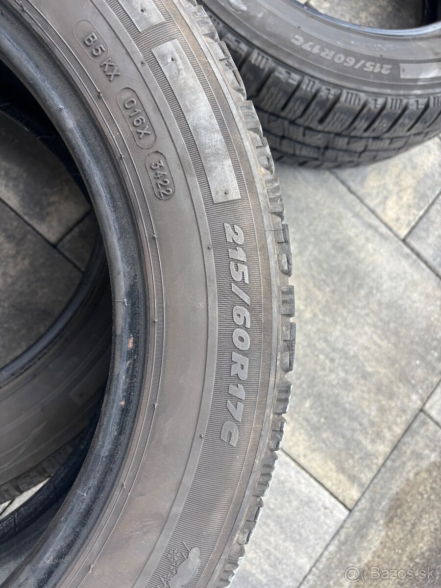Celoročne pneu 215/60R17c