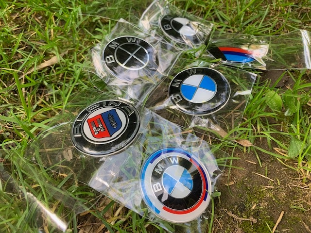 MIX BMW 45MM 74MM 78MM 82MM ZNAKY CIERNE MODRE BIELE