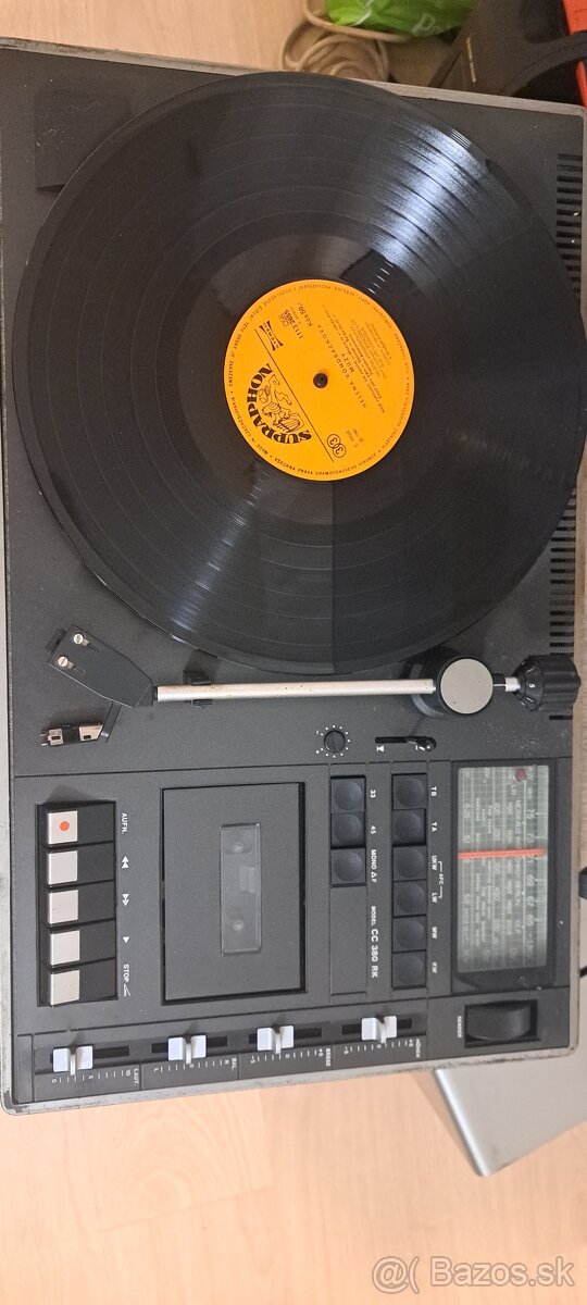 Gramofón Europhon CC380 RK