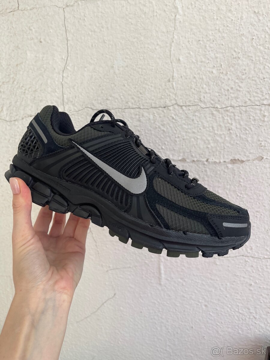 tenisky nike zoom vomero 5