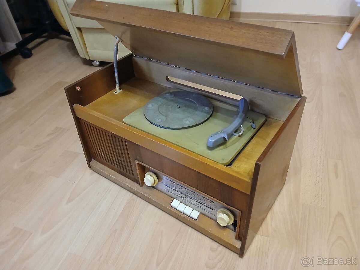 Tesla Sonáta 1016 A