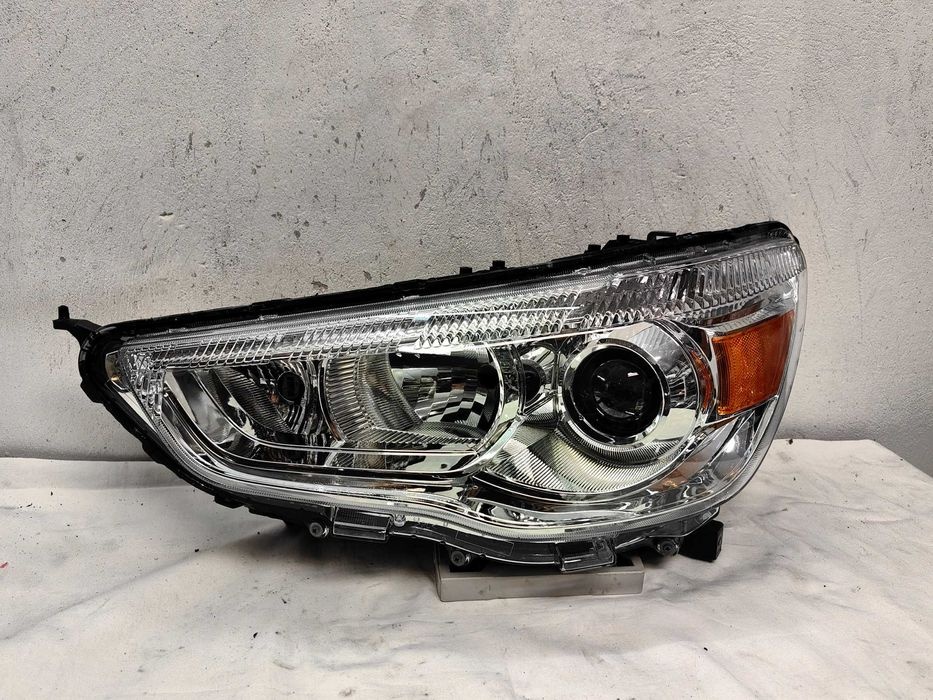 Svetla mitsubishi asx