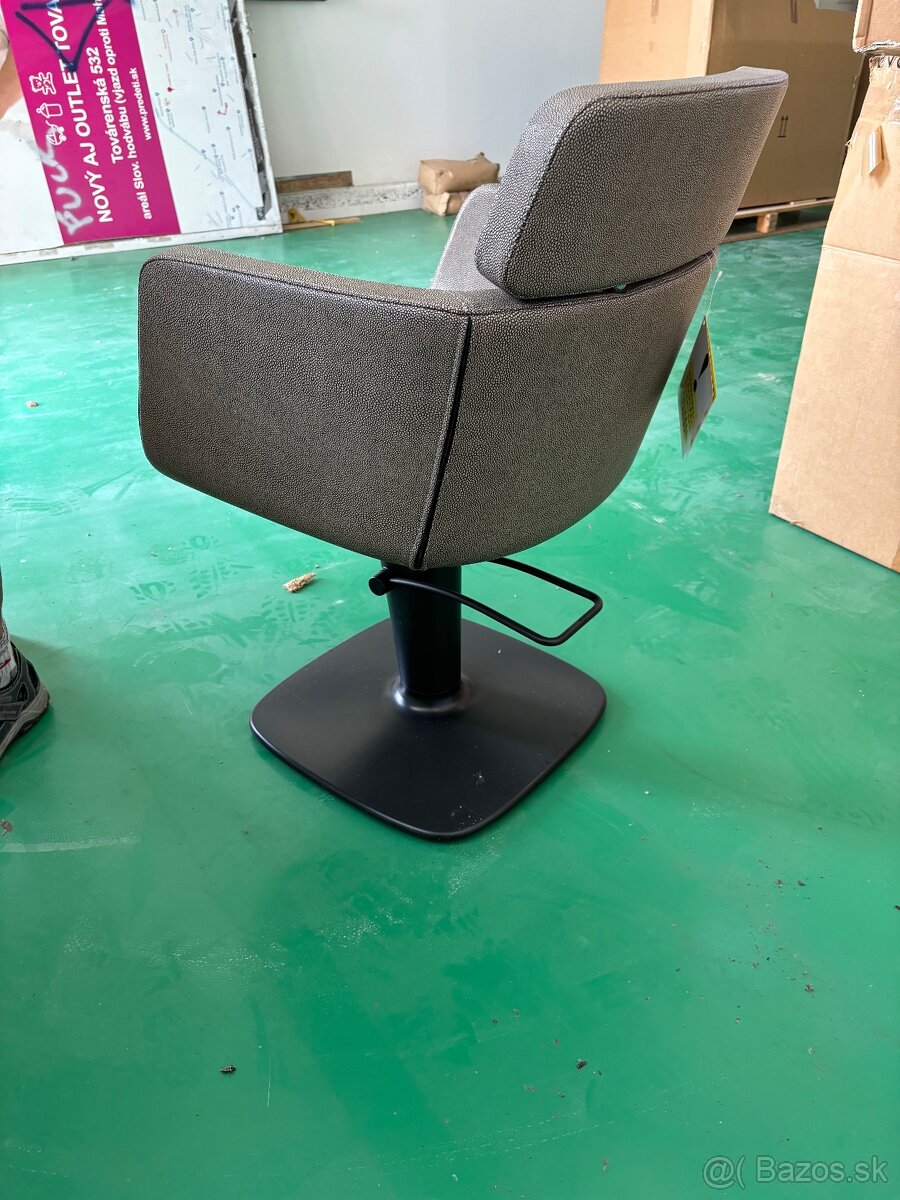 Kadernícke a barber kreslá