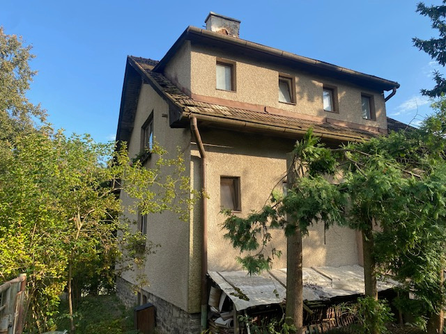 Dom vo Zvolene na pozemku 1024 m2